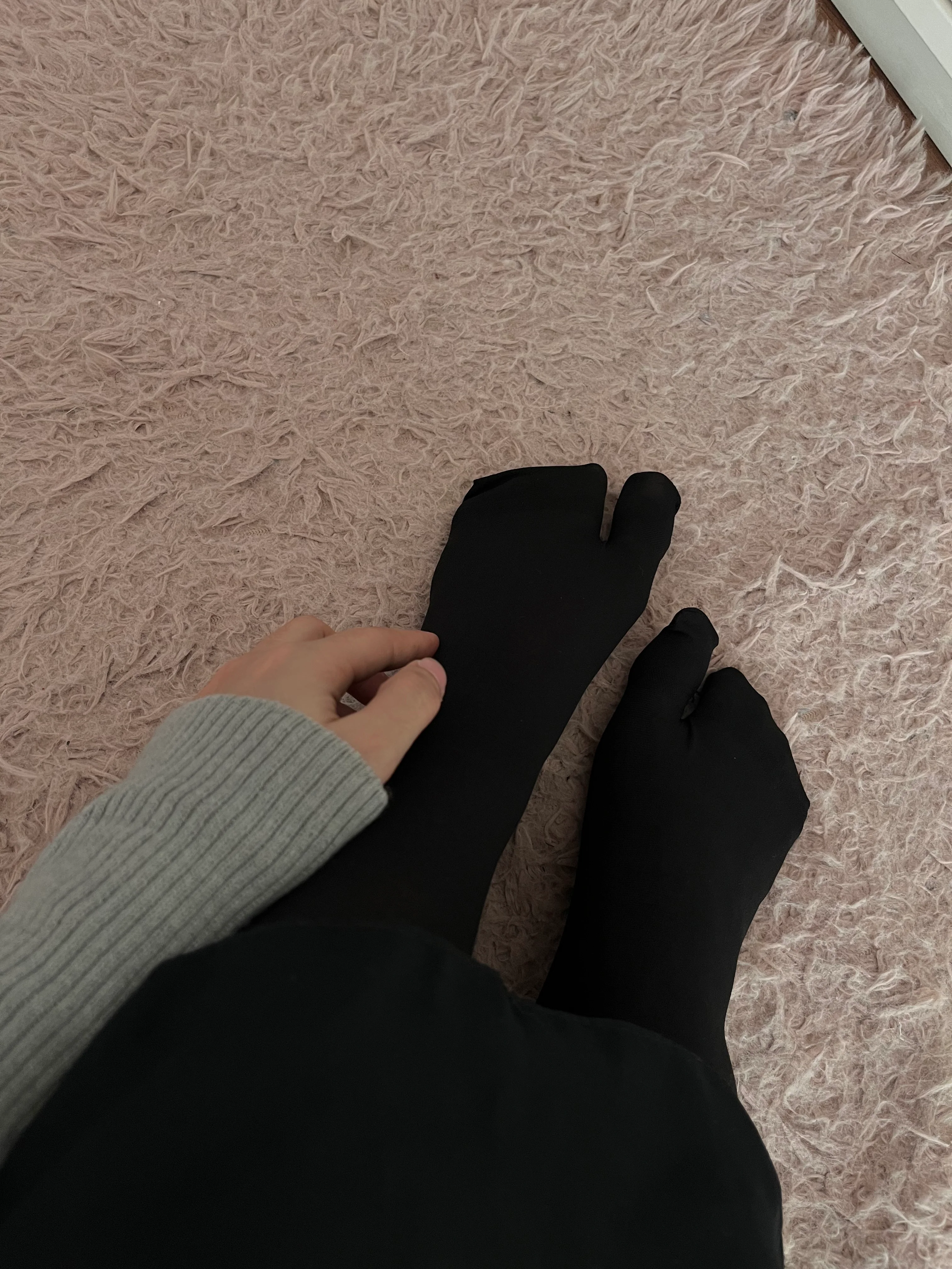ABAYAH TOE SOCKS
