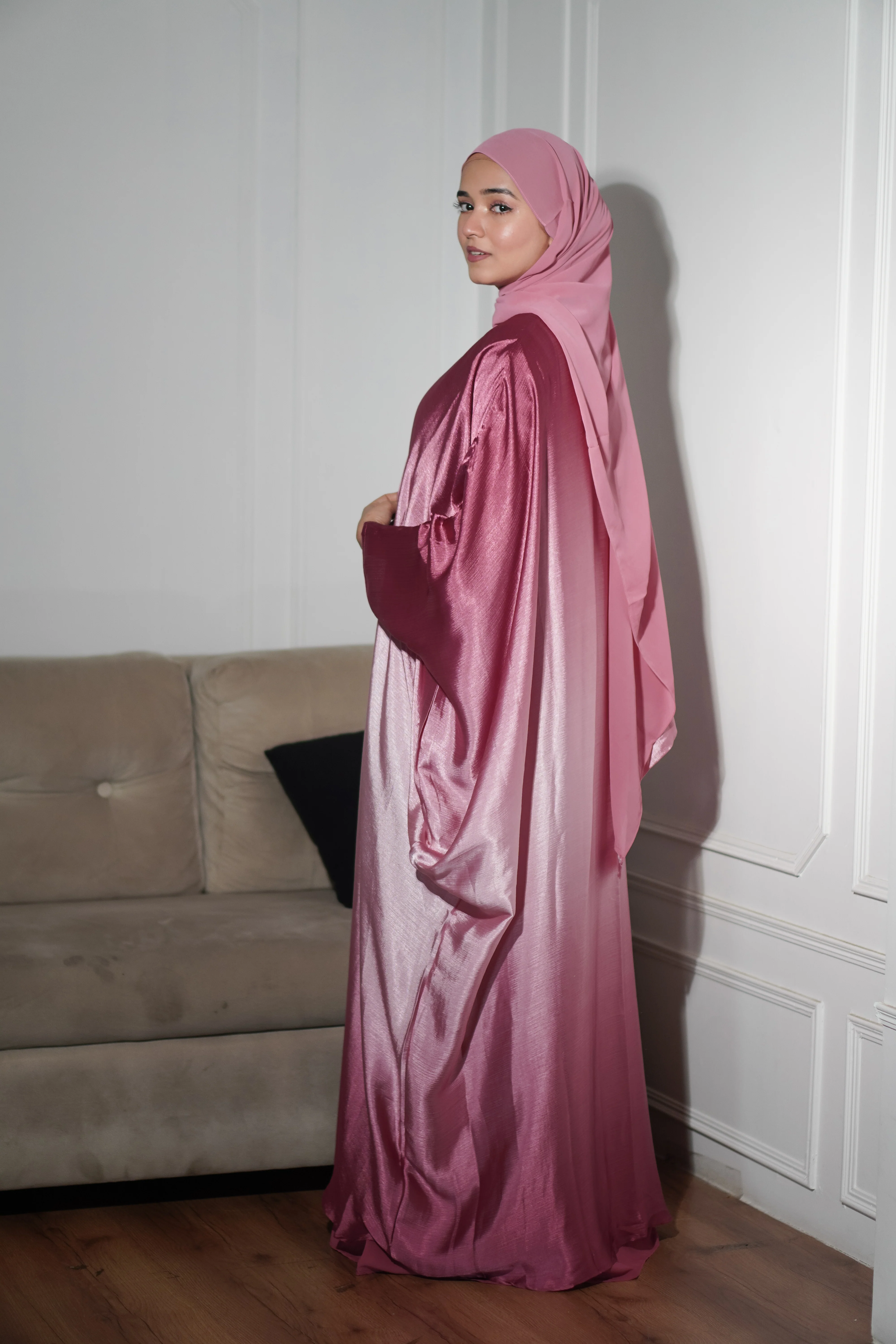 Amelia Ombre Abayah - Barbie Pink - Image 11