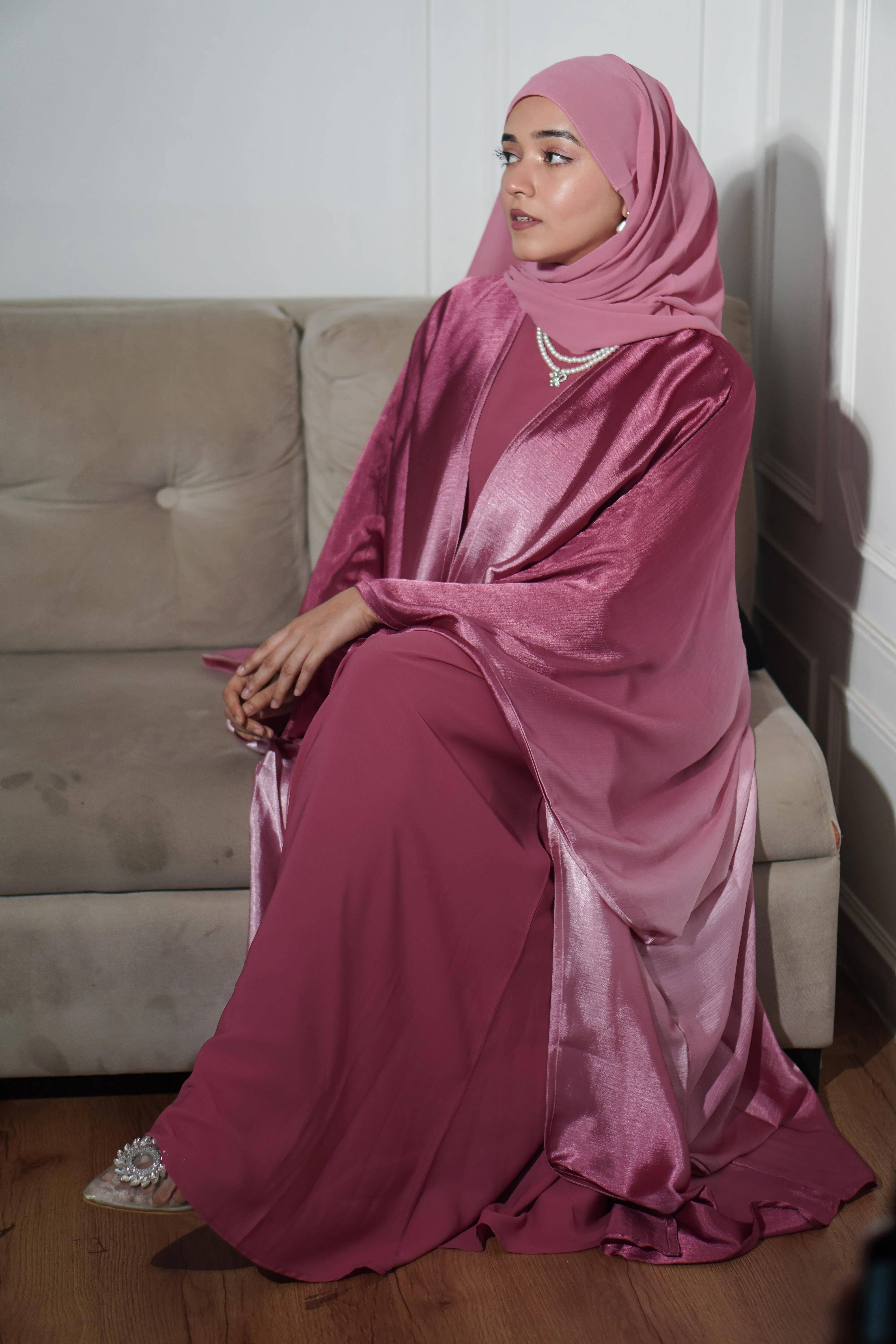 Amelia Ombre Abayah - Barbie Pink - Image 8