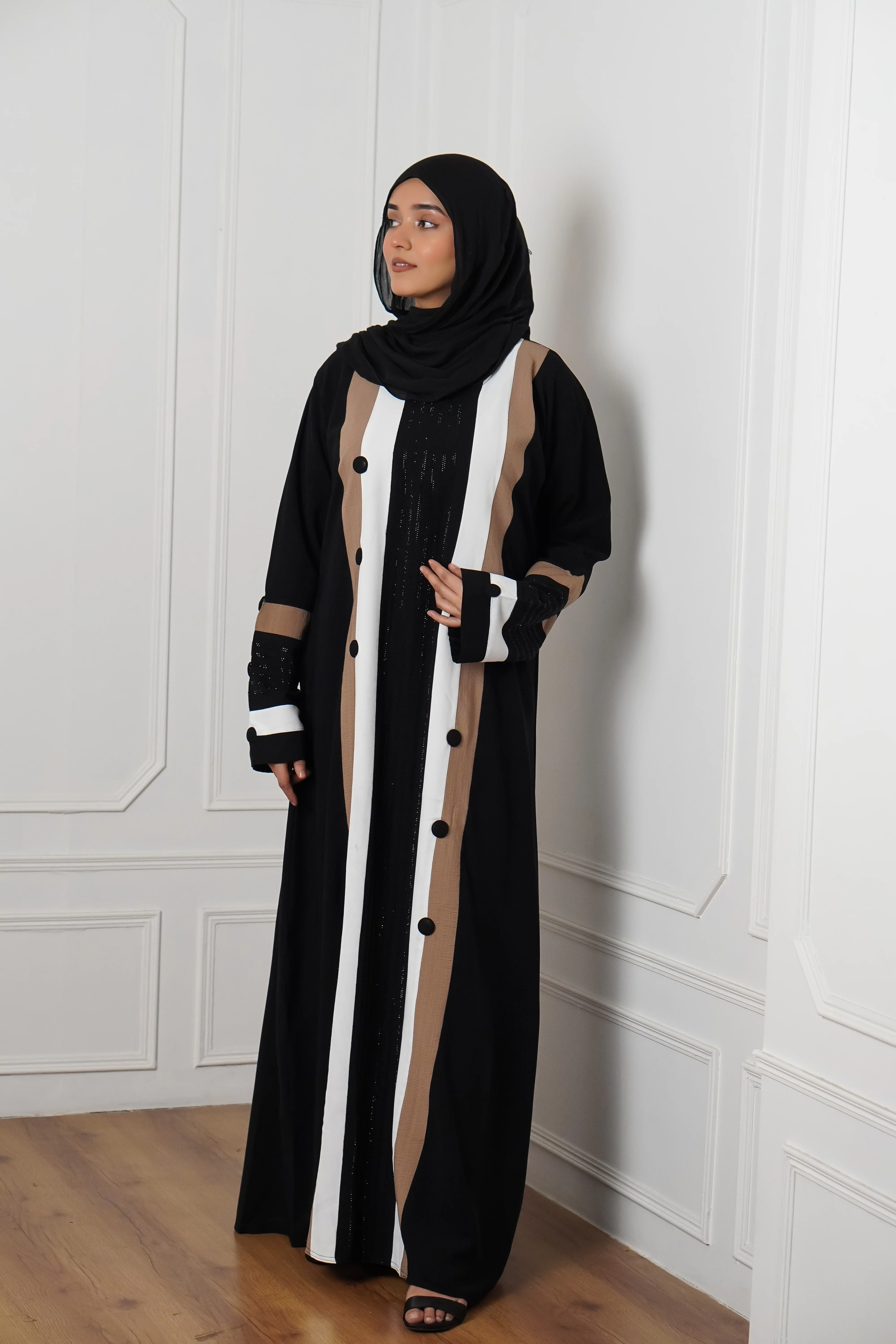 Black & Brown Buttoned Abayah - Image 3