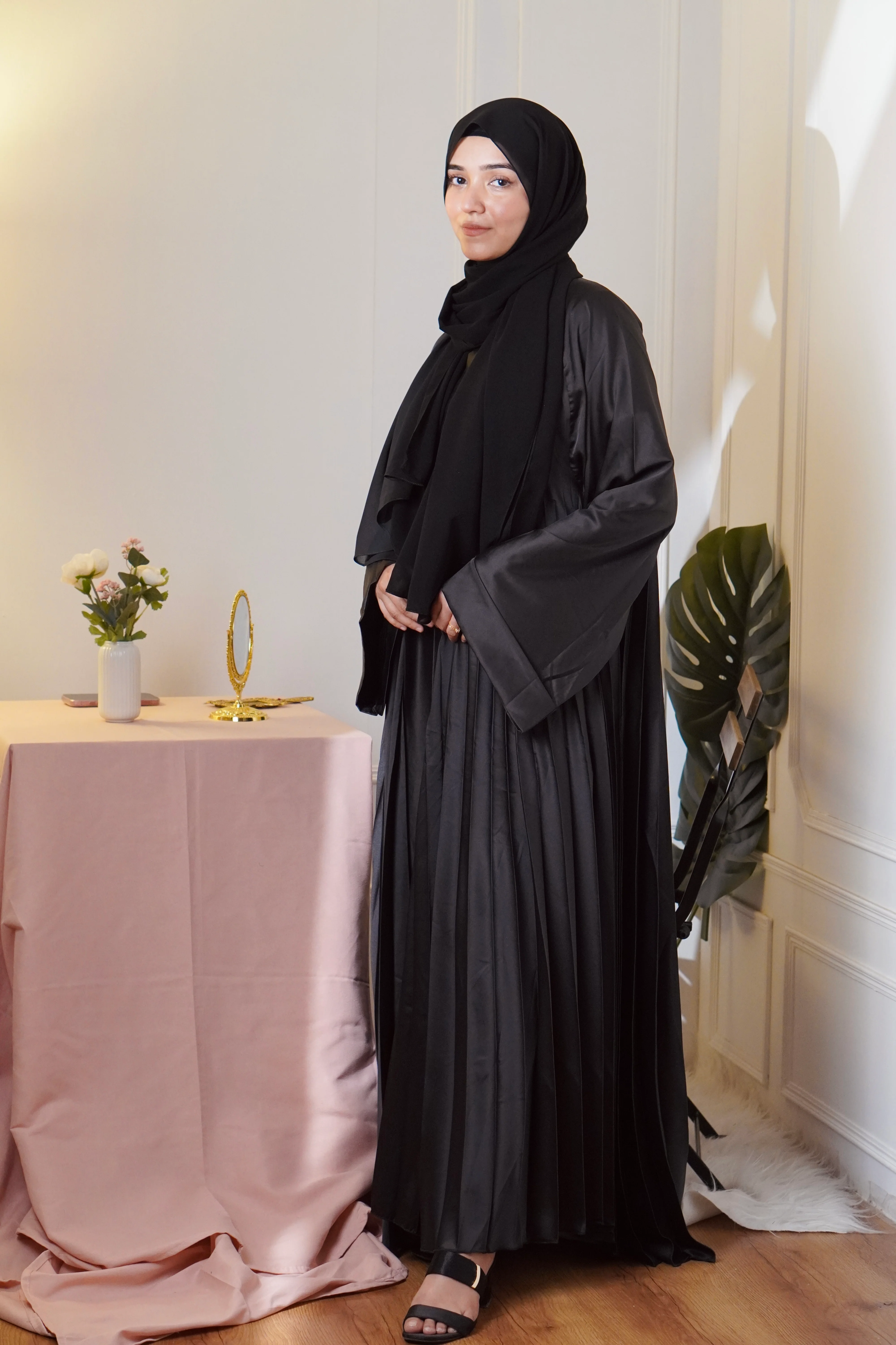 PLEATED ABAYAH - BLACK - Image 7