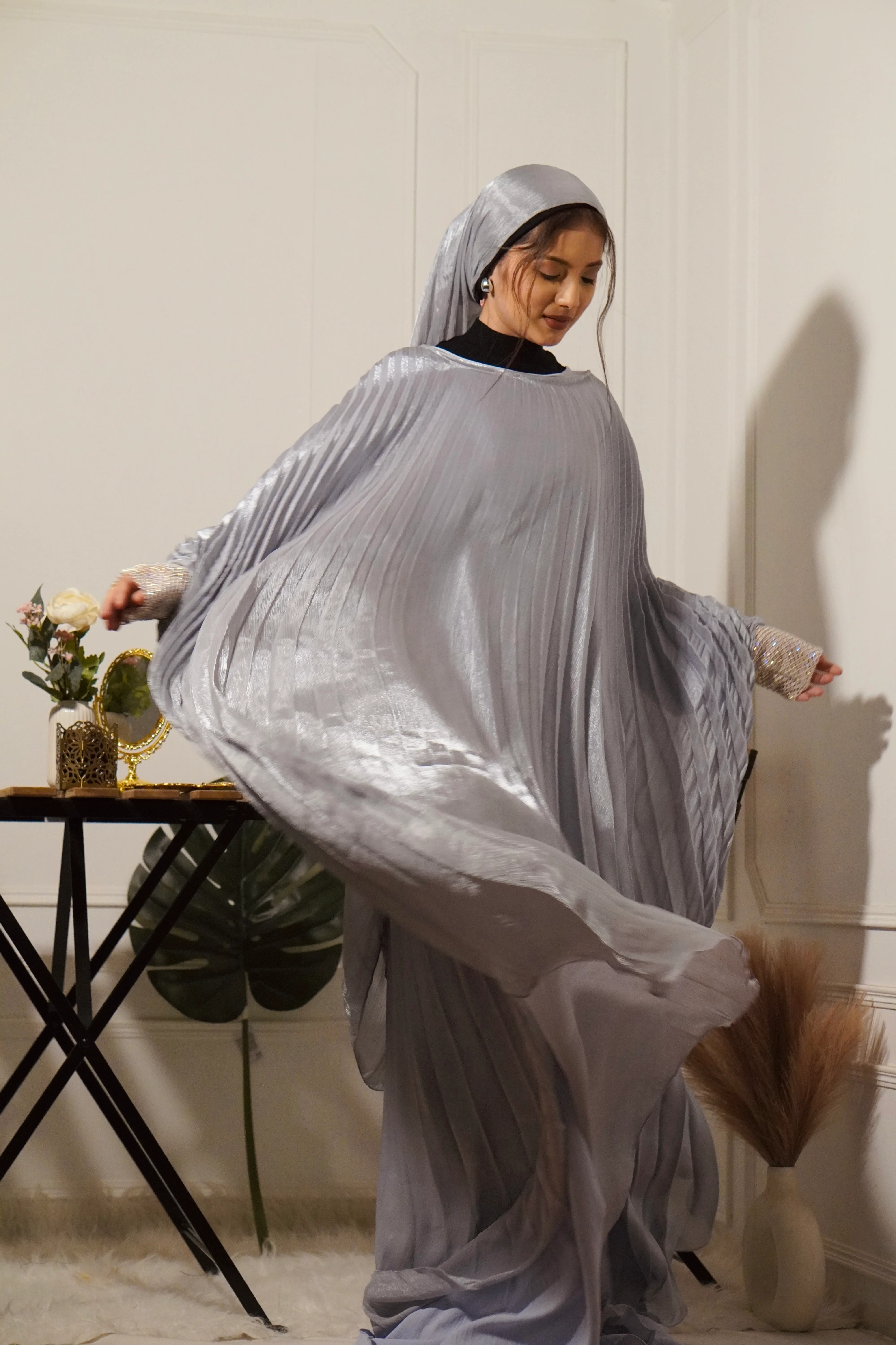 CÈLINE ABAYAH - SILVER GREY