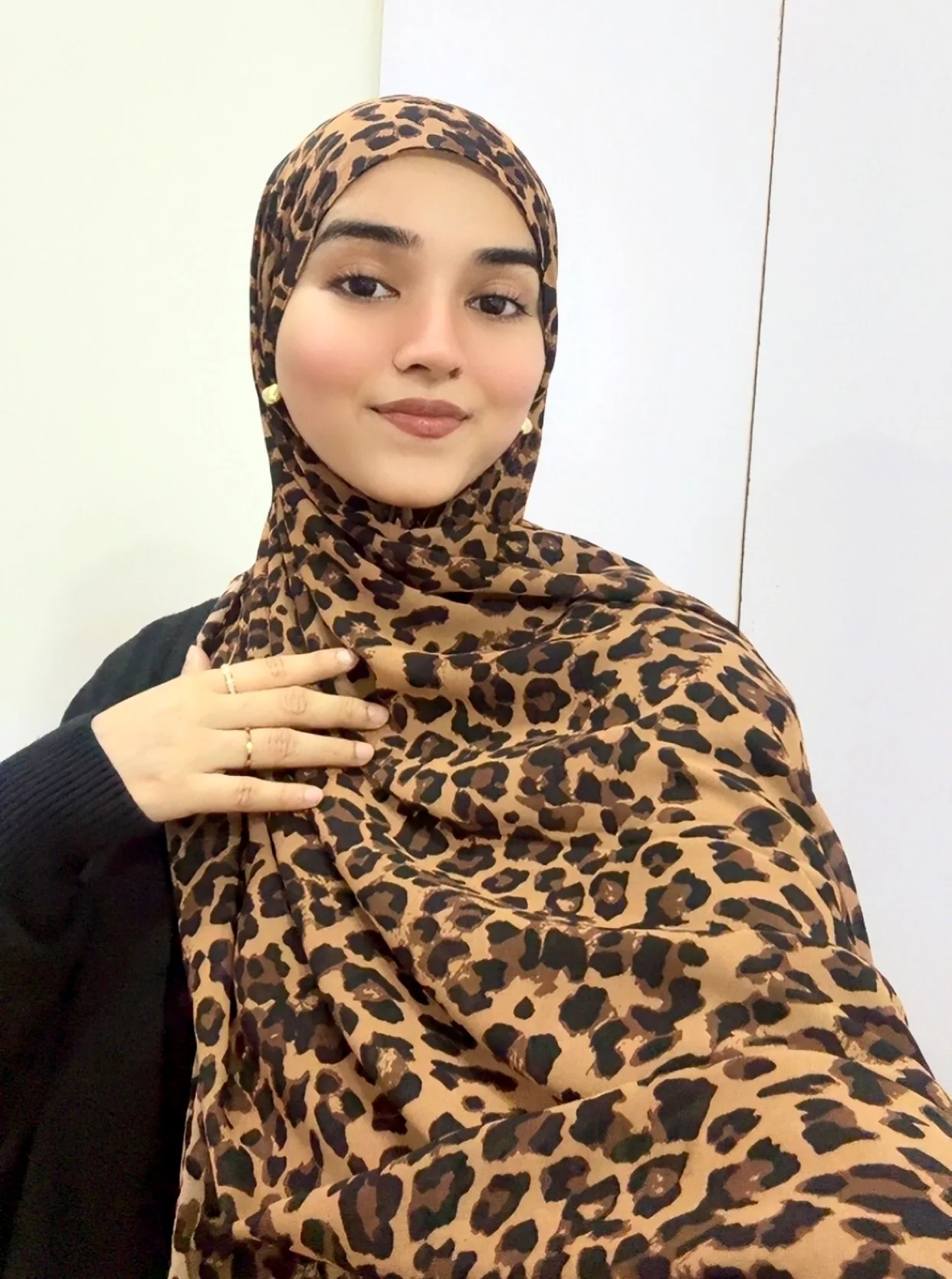 CHEETAH PRINT HIJAB - Image 5