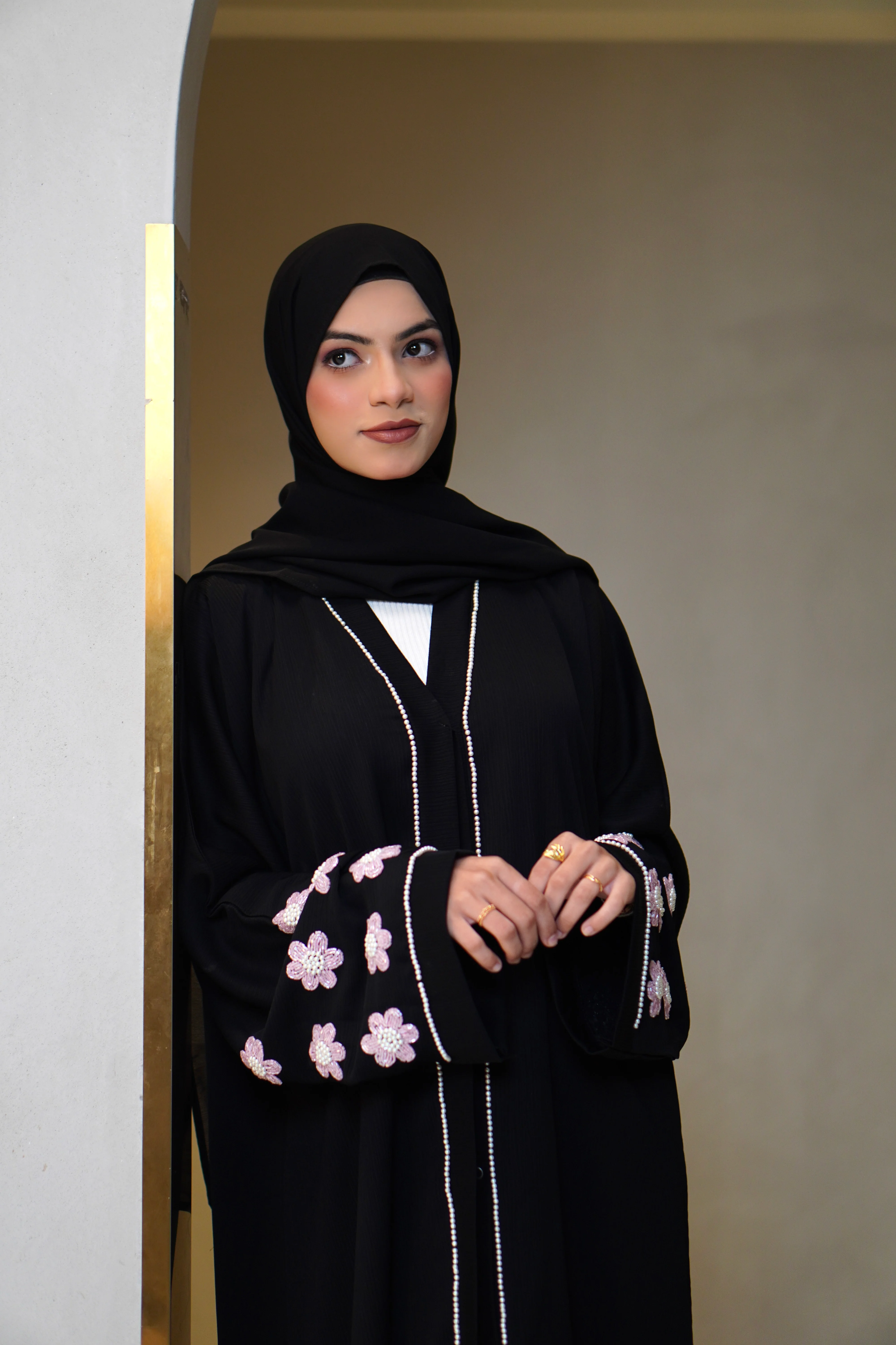 Pearl Noir Abayah - Image 13