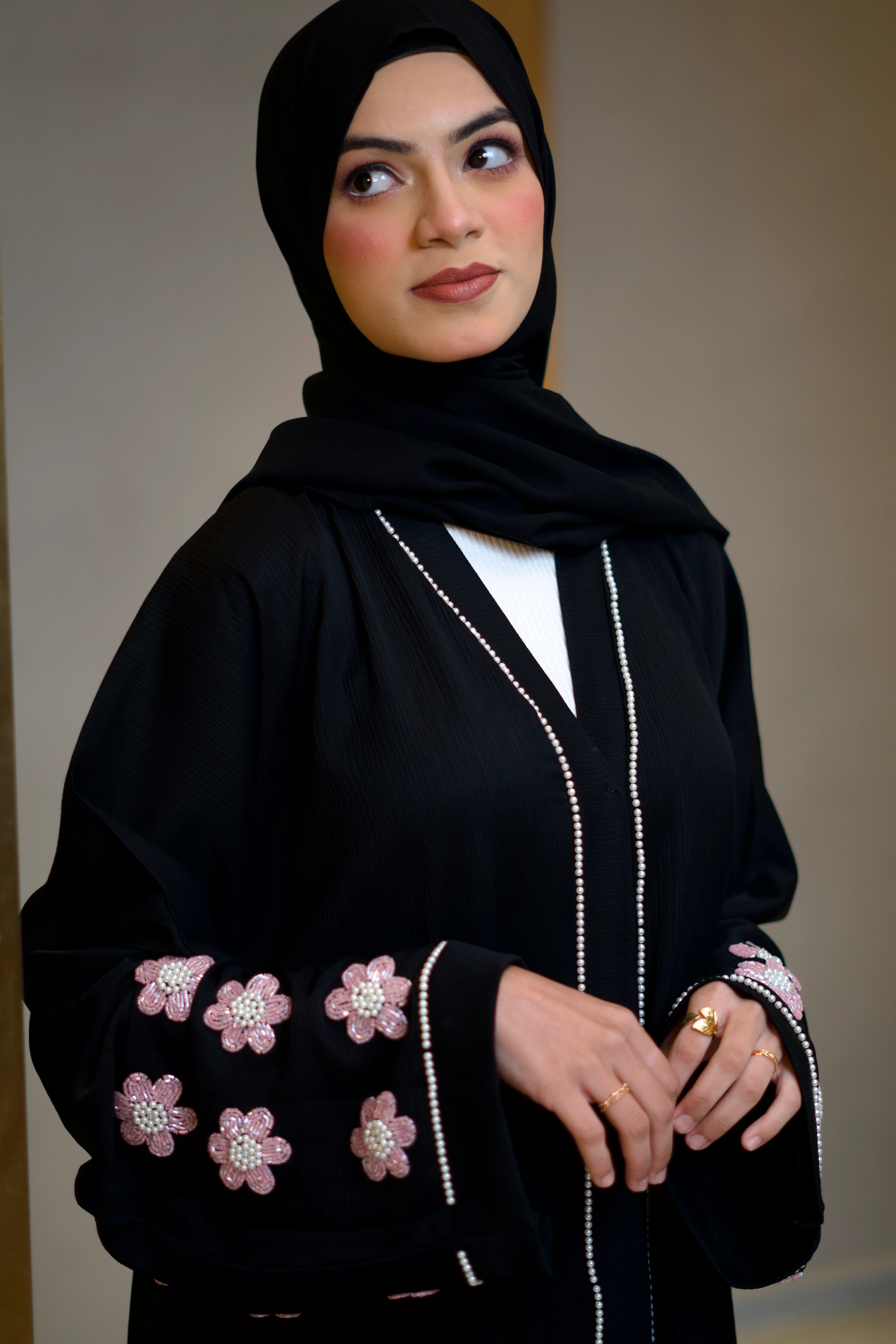 Pearl Noir Abayah - Image 19