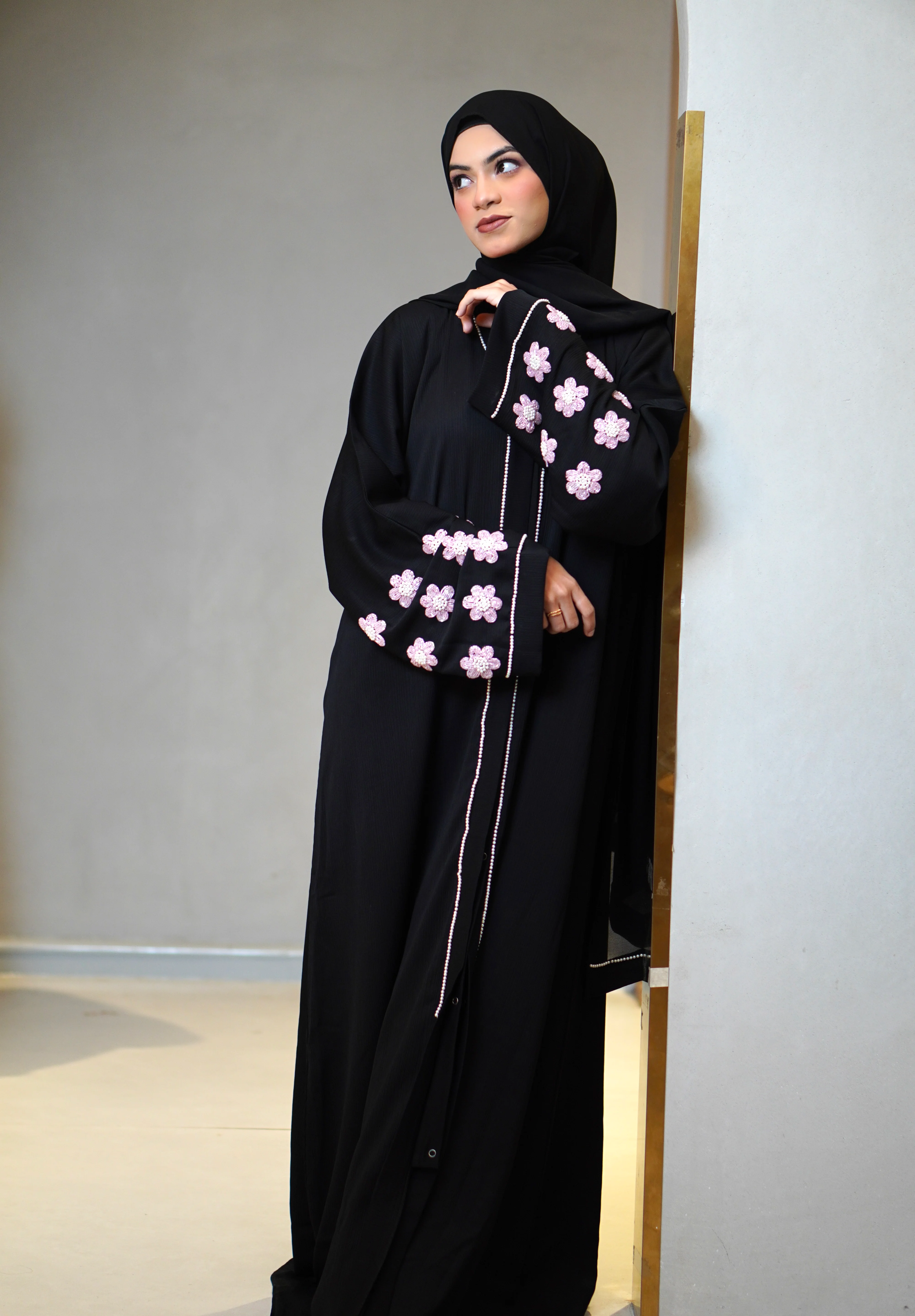 Pearl Noir Abayah - Image 6