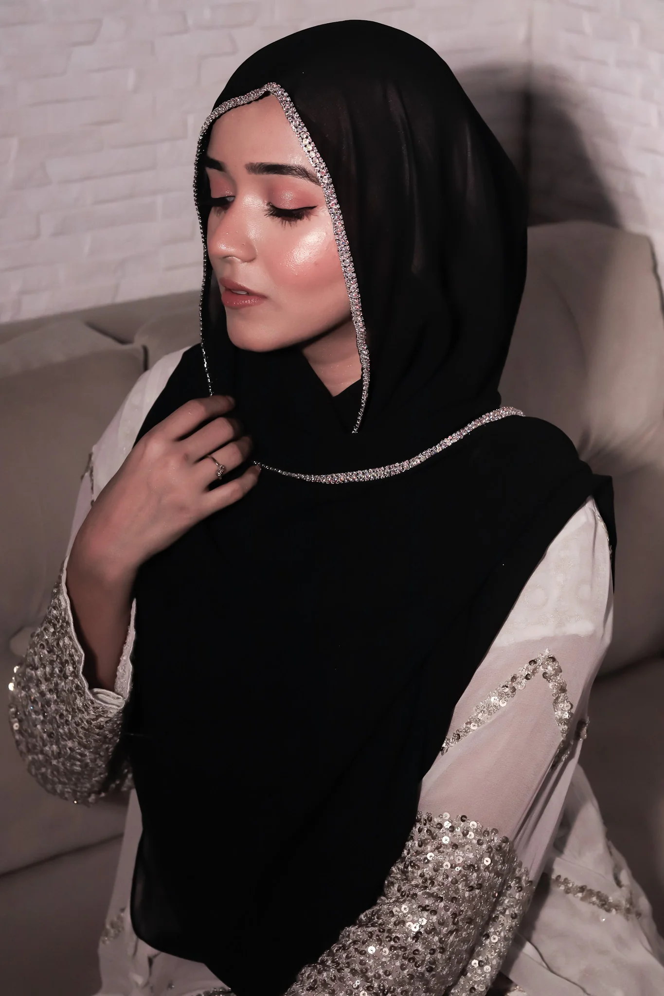 Crystal Hijab - Black - Image 4