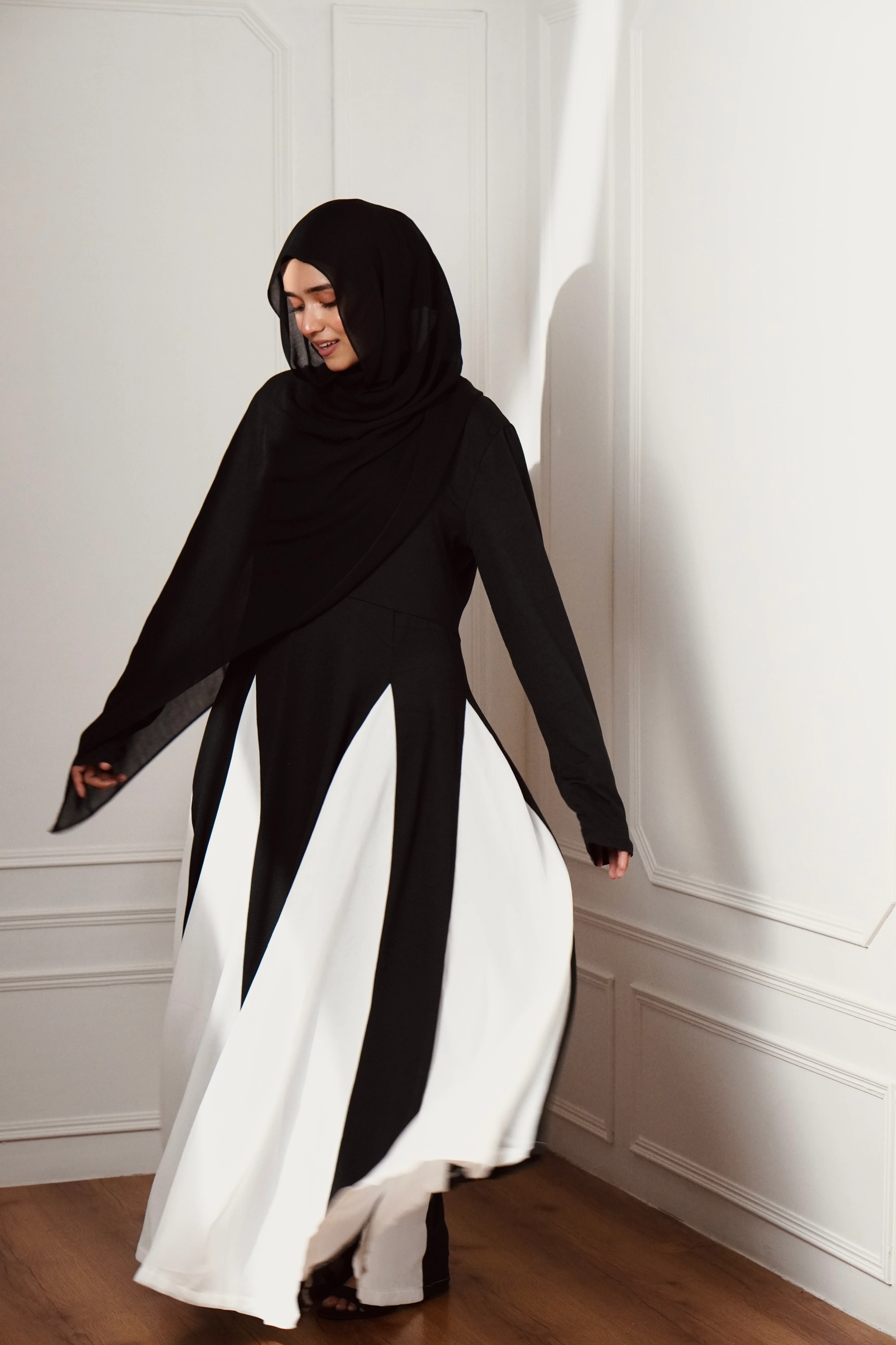 Black & White Dress - Image 3