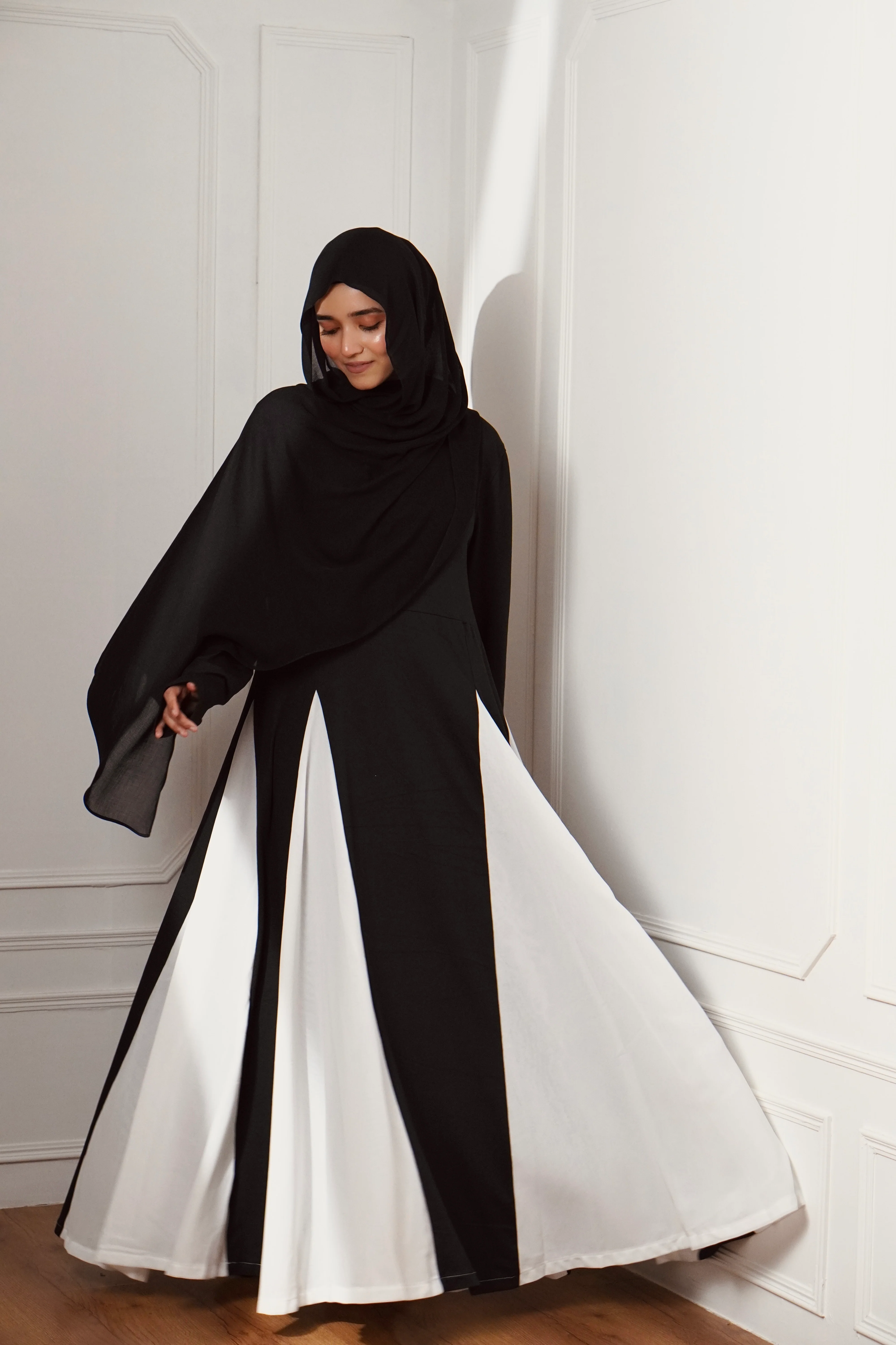 Black & White Dress - Image 8