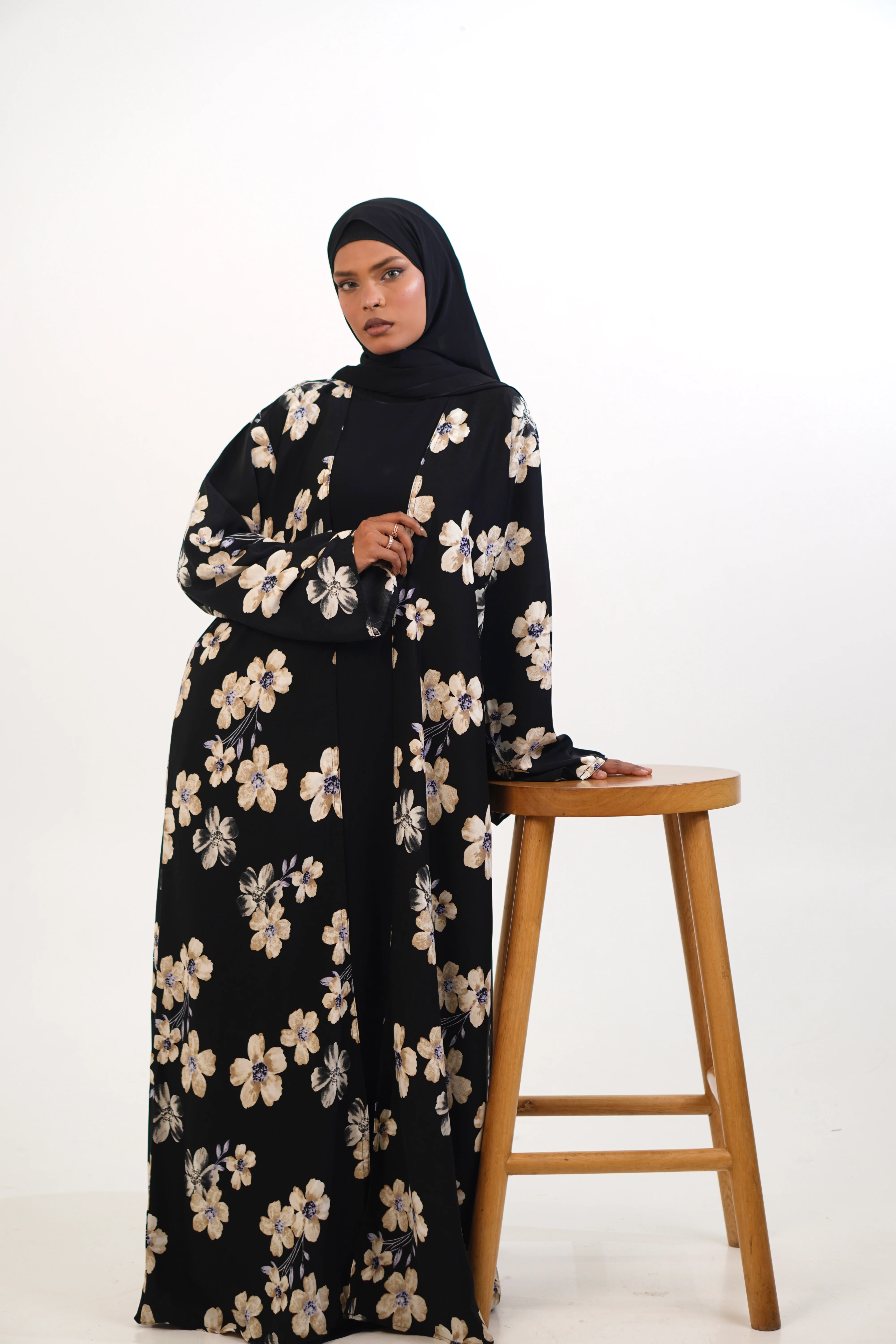 FLORAL PRINTED ABAYAH - BLACK - Image 2