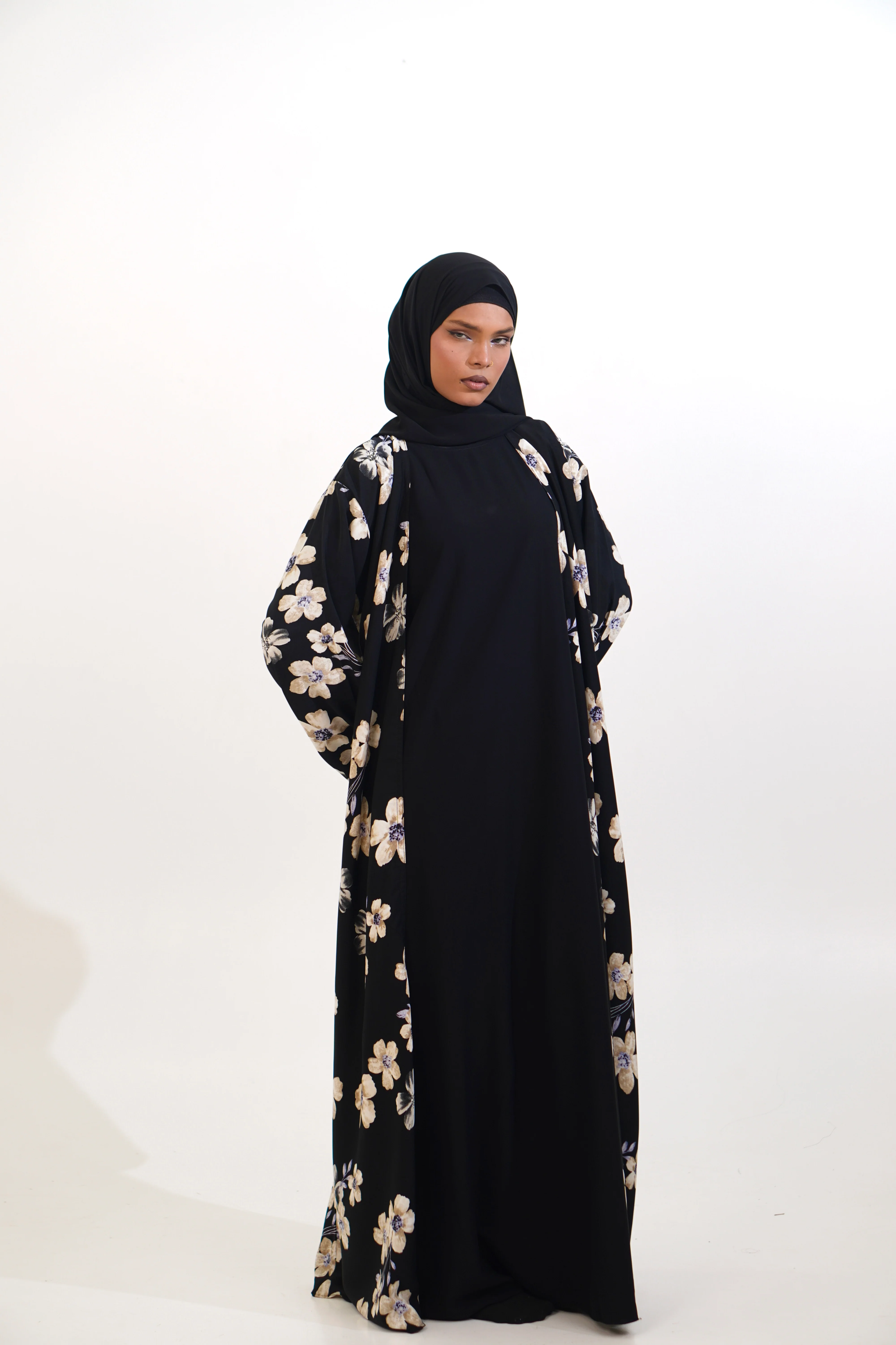 FLORAL PRINTED ABAYAH - BLACK - Image 4
