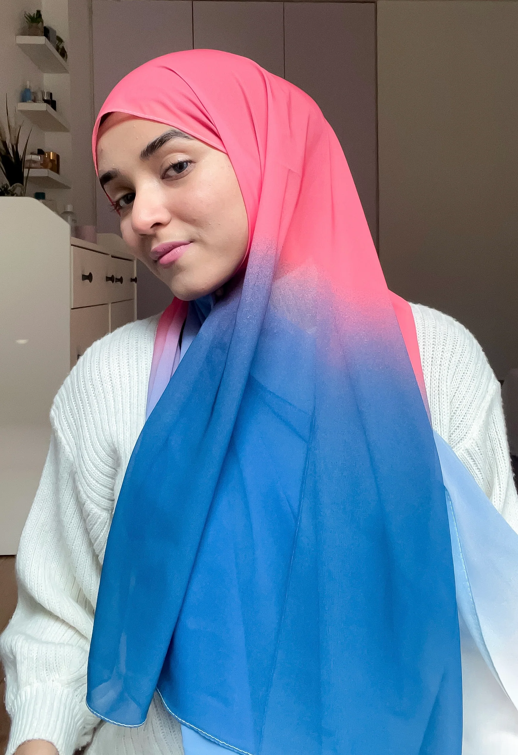 GRADIENT HIJAB - shade 5 - Image 3
