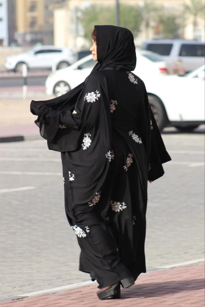 Kaftan Abayah - white work - Image 3