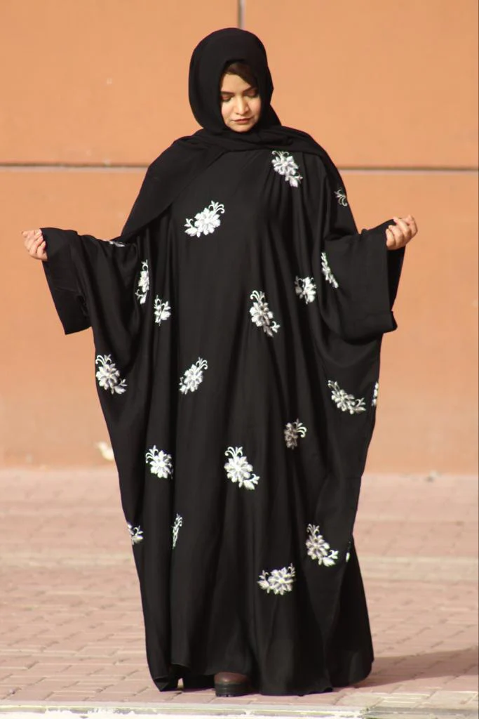 Kaftan Abayah - white work - Image 7