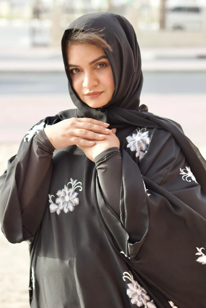 Kaftan Abayah - white work - Image 9