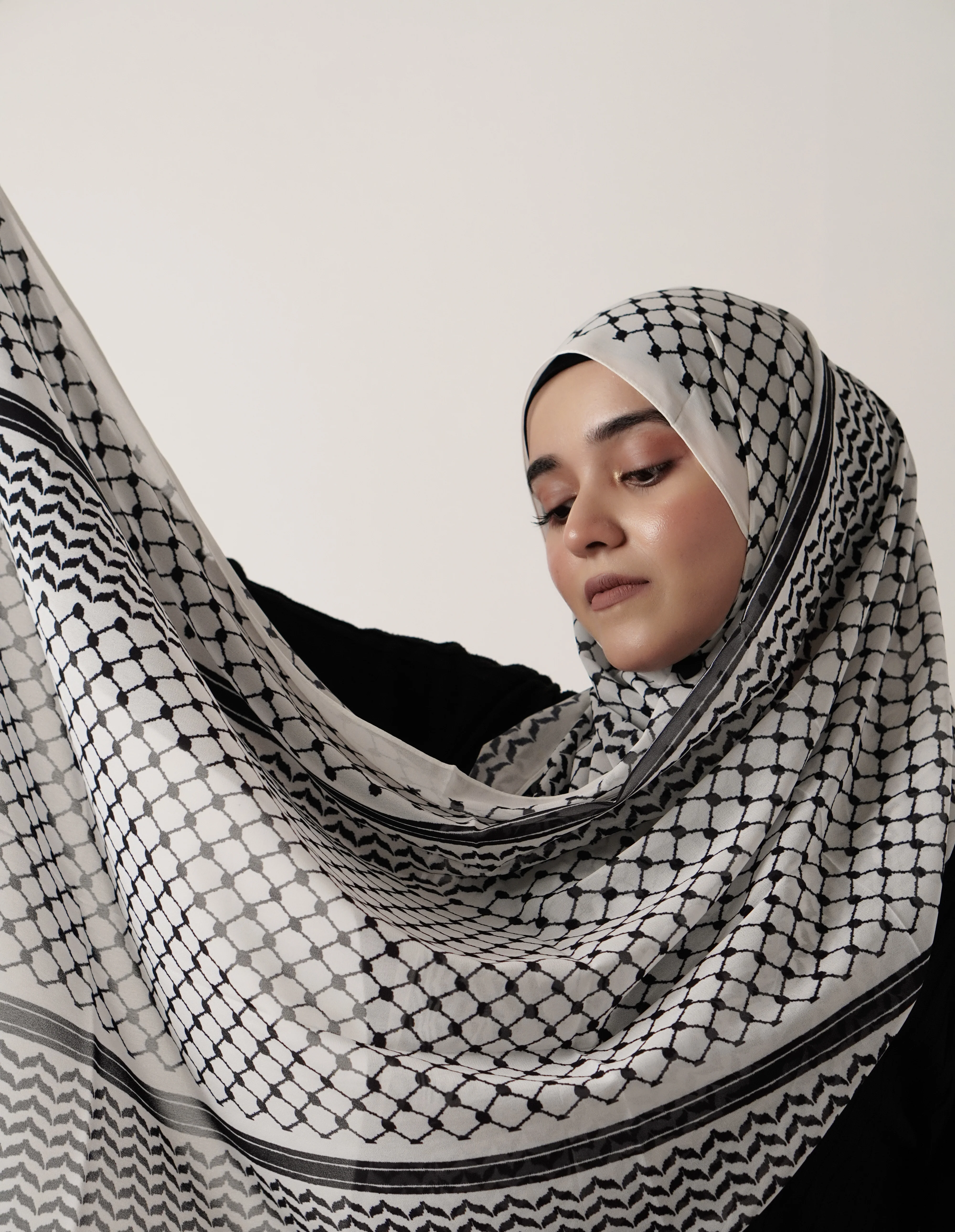 Keffiyeh Hijab - Black - Image 4