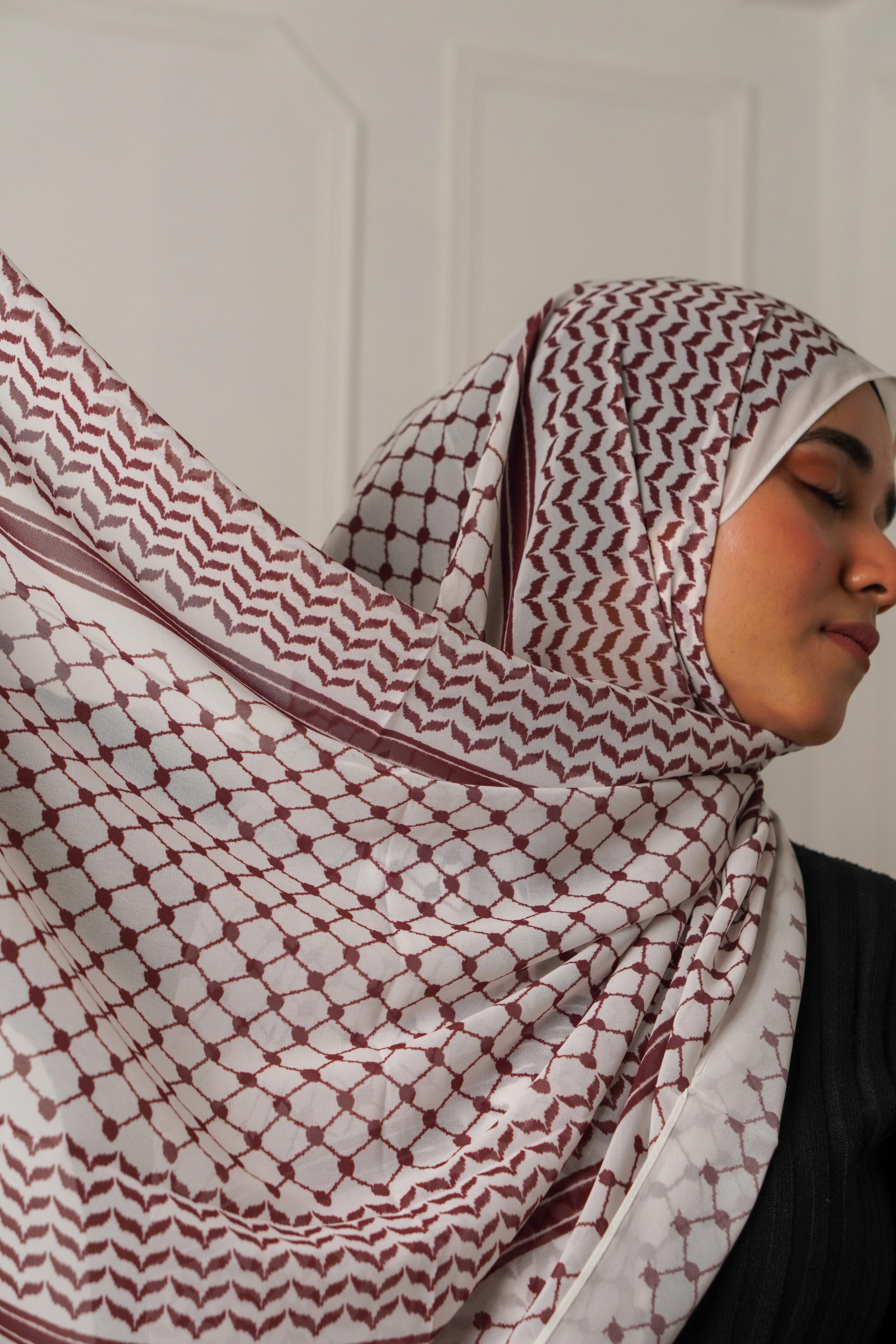 Keffiyeh Hijab - Maroon - Image 3