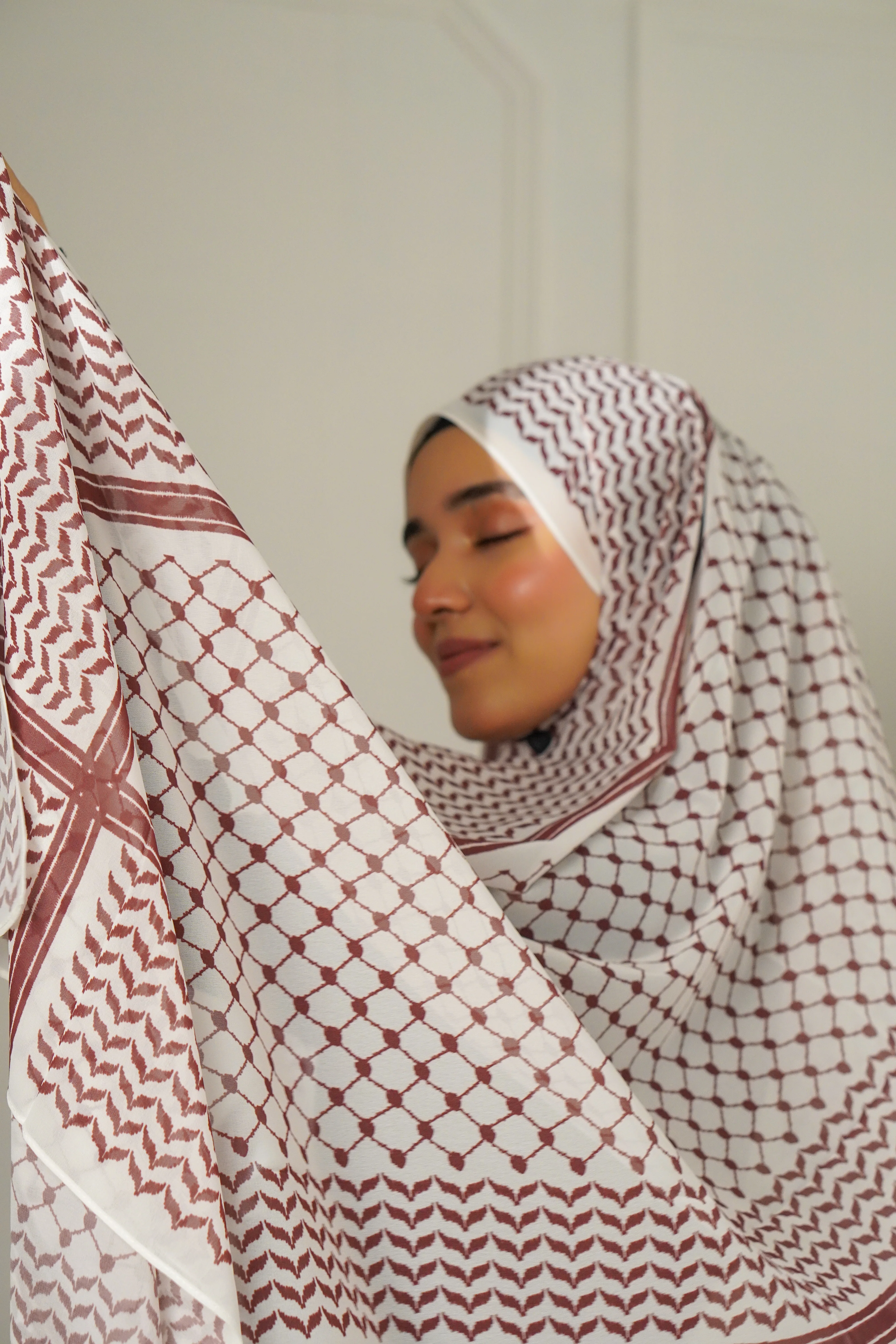 Keffiyeh Hijab - Maroon - Image 4