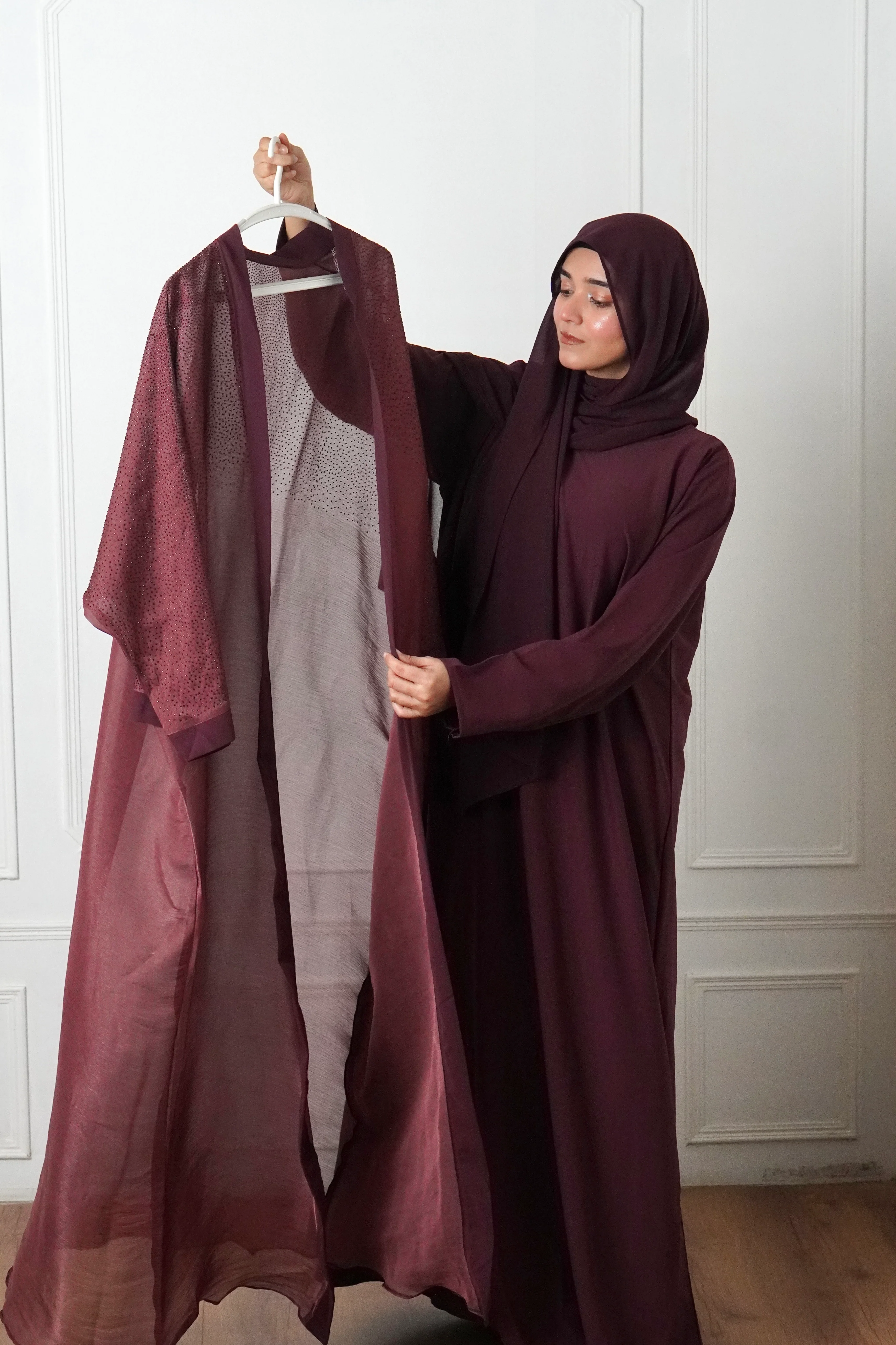 MEHROON NAZAKAT - Image 5