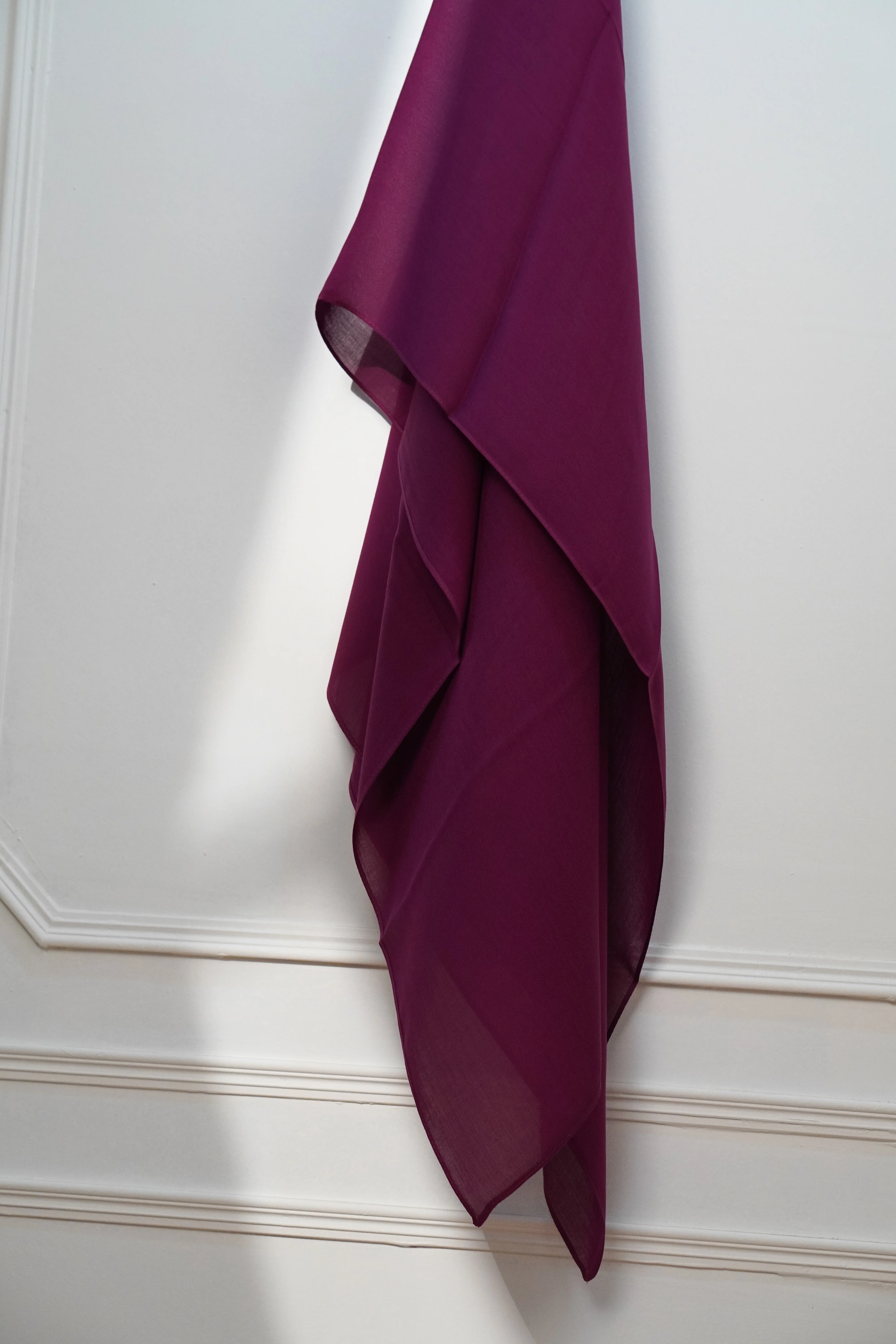Modal Hijab #31 Wine - Image 4