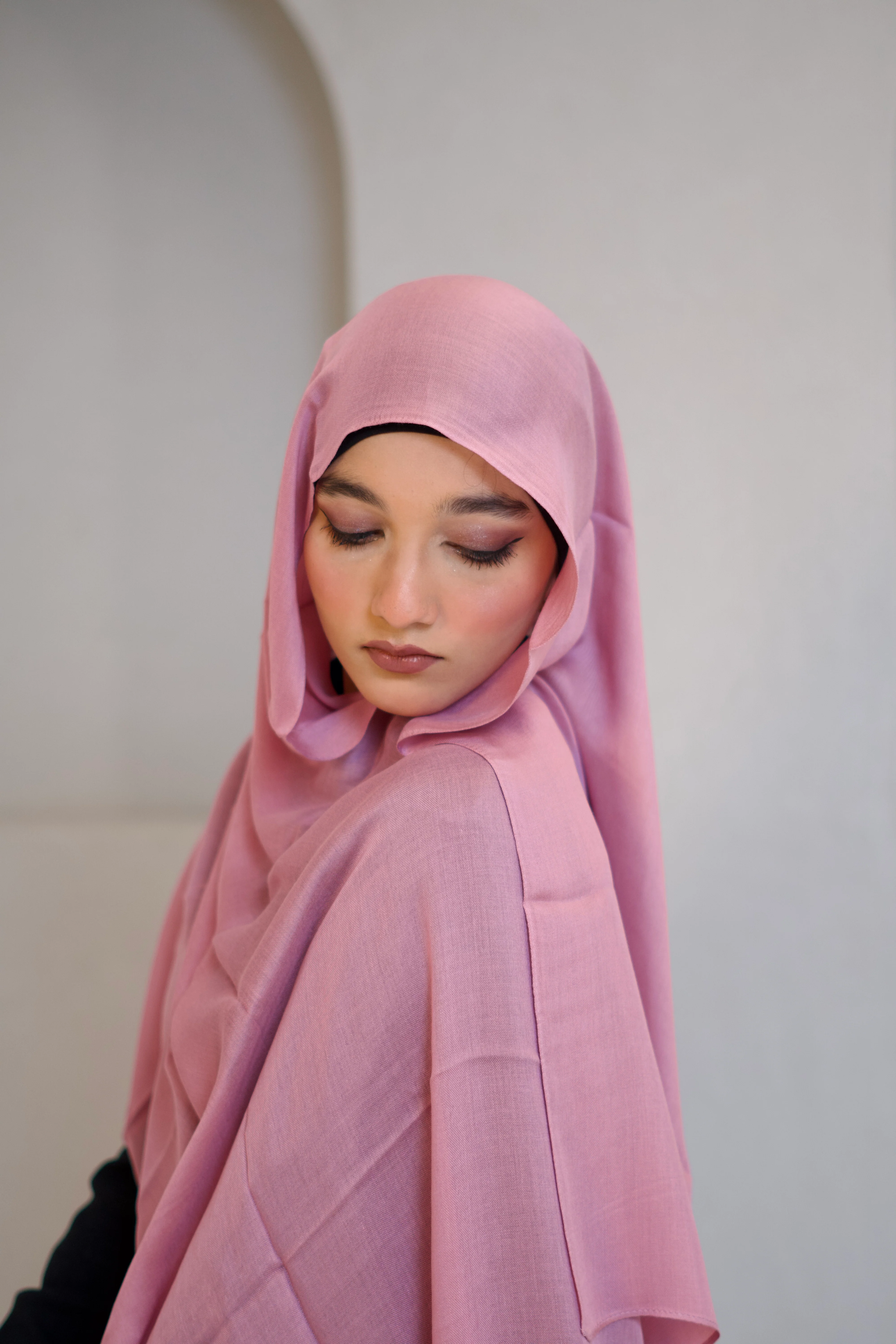 Modal Hijab #35 Barbie Pink - Image 3