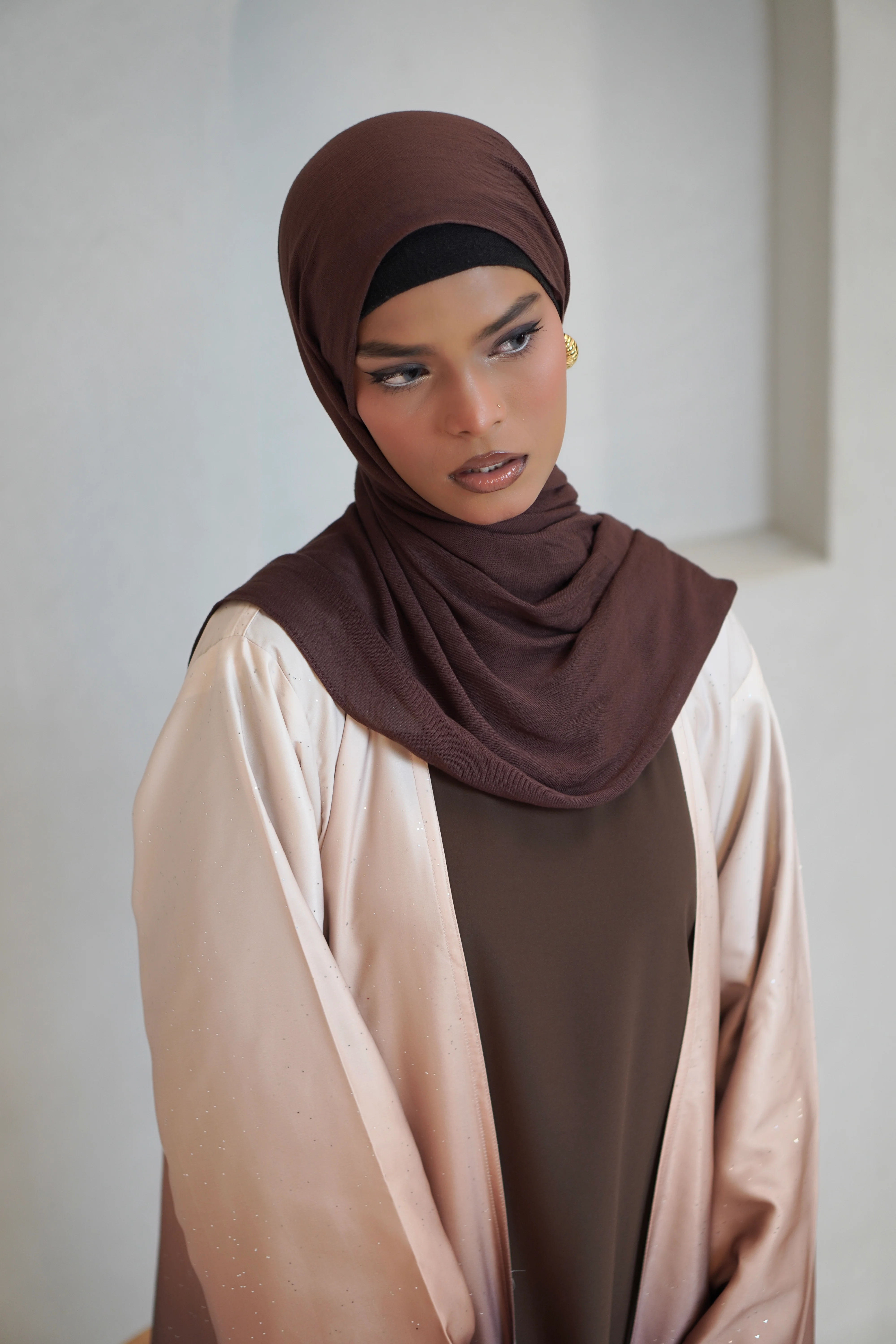 Ombrè Shimmer Abayah - Sunset - Image 10