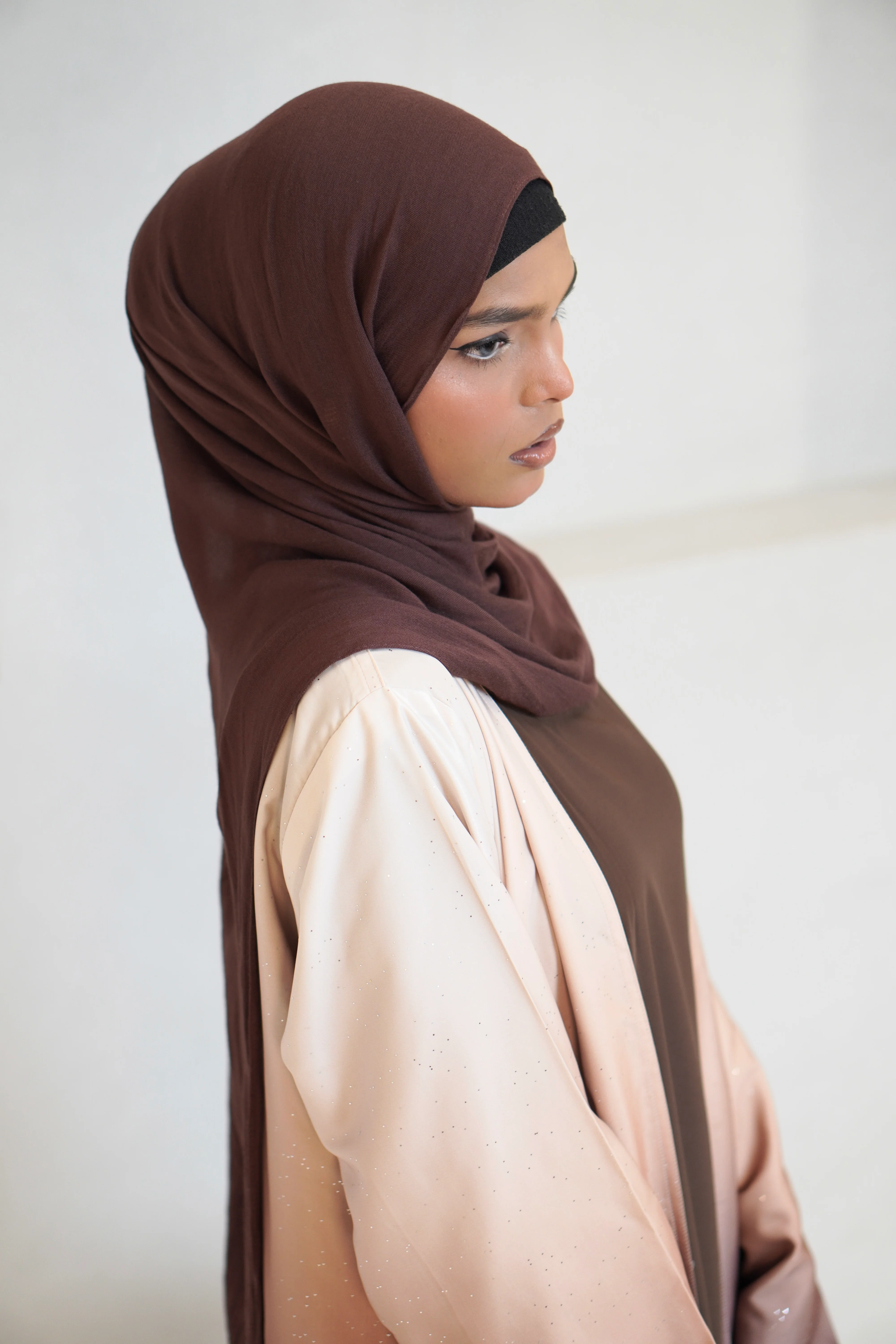 Ombrè Shimmer Abayah - Sunset - Image 9