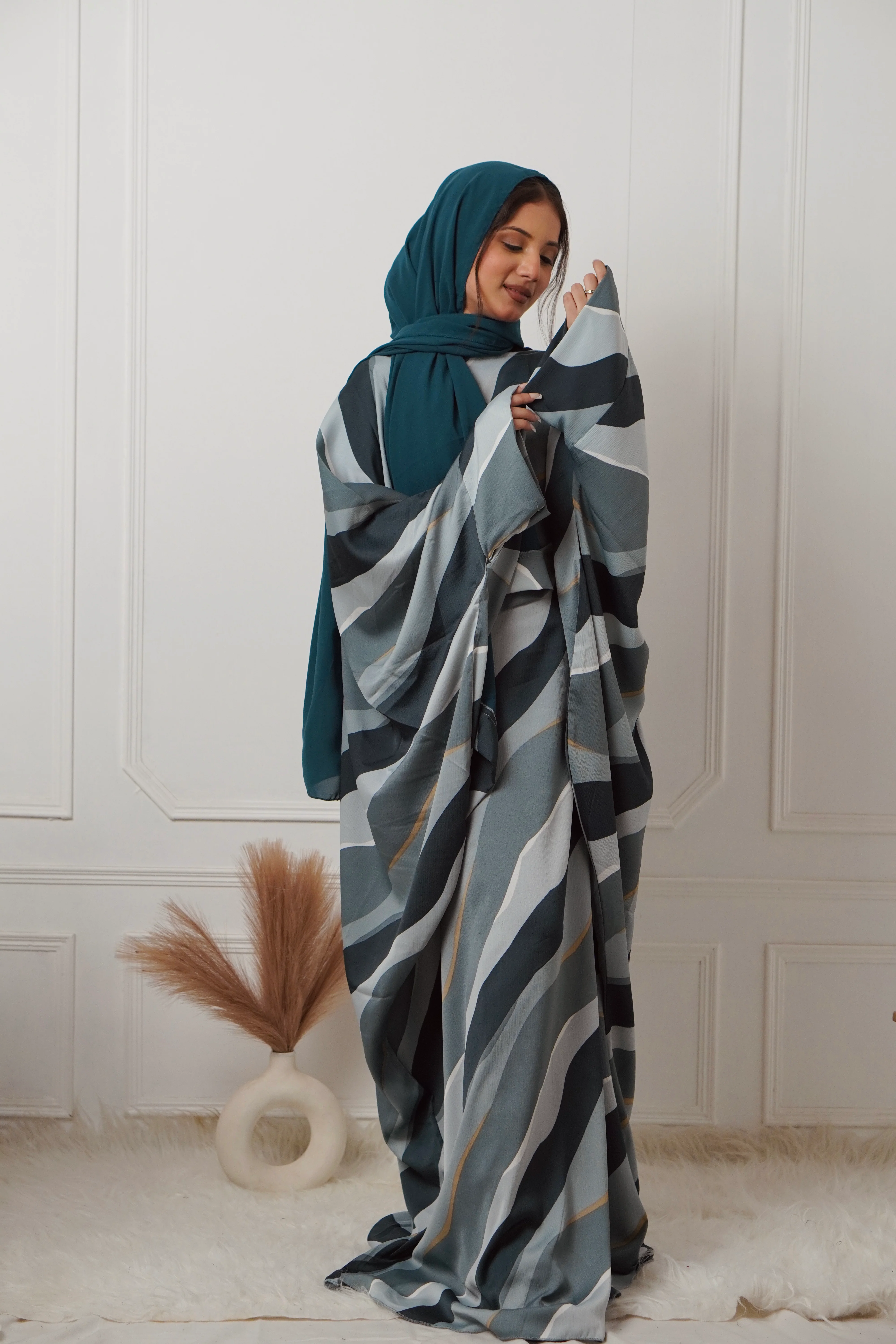 Y2K PRINTED ABAYAH - TURQUOISE - Image 3