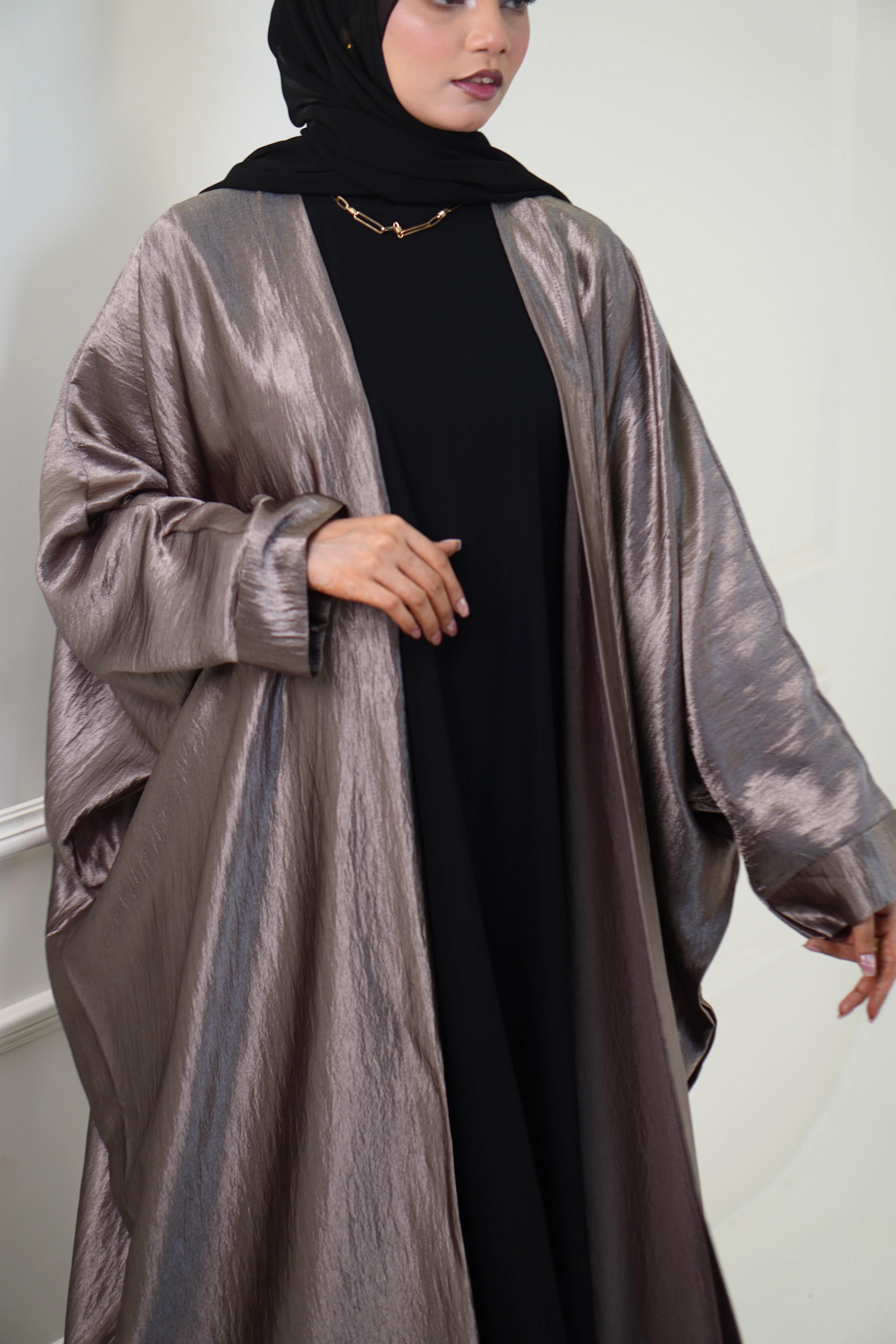 Qamar Open Abayah - Image 9