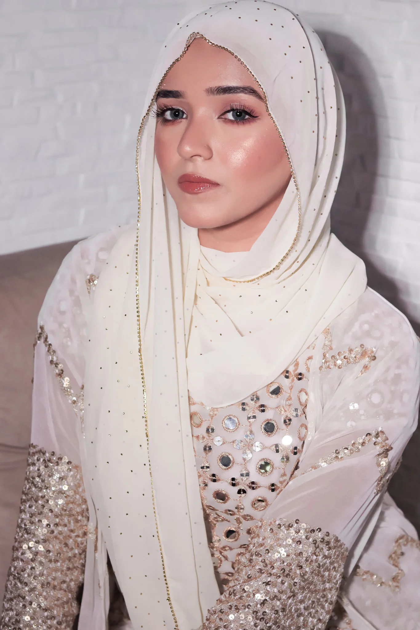 Rhinestone Hijab - White - Image 3