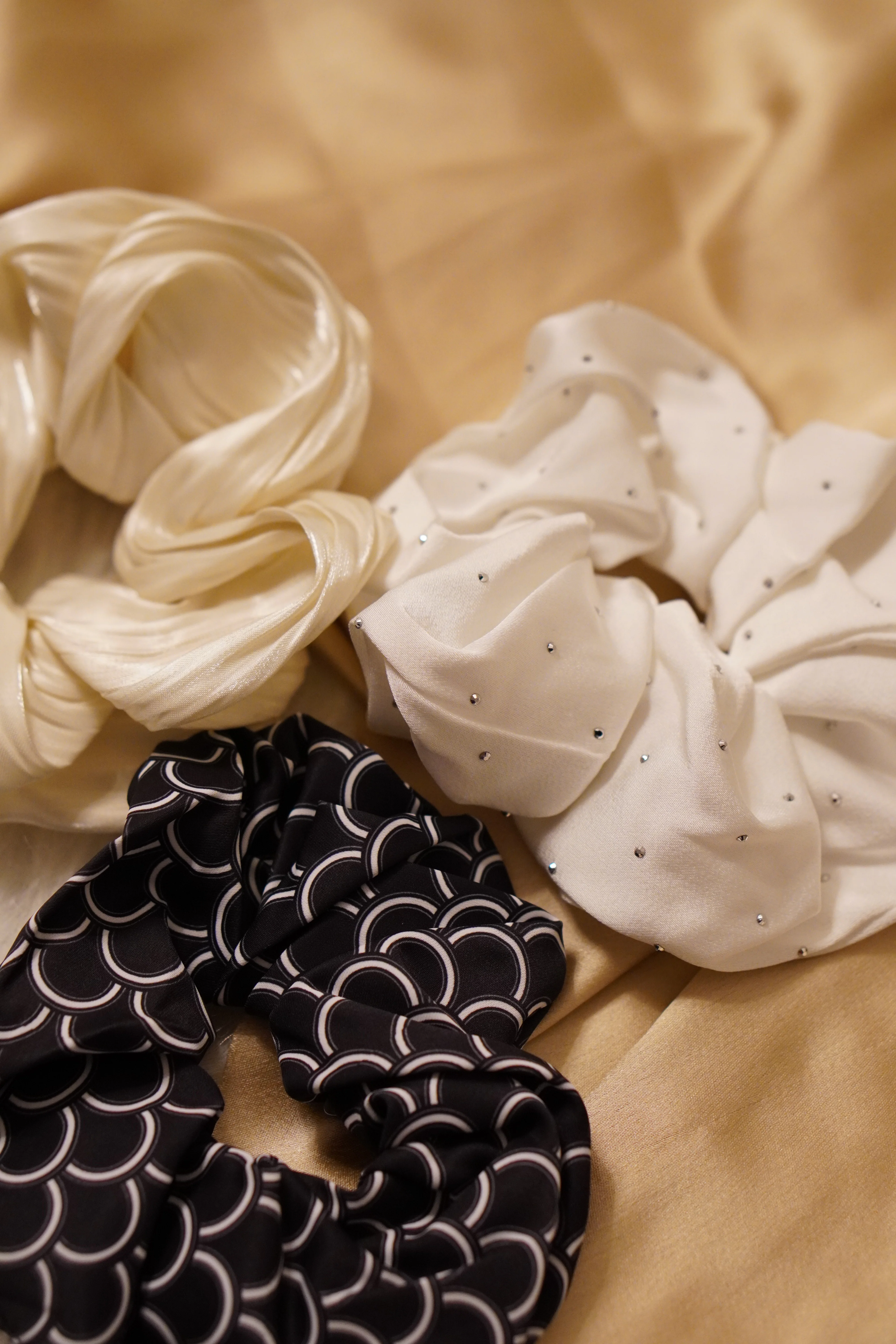 Scrunchie Set - 18 - Image 3