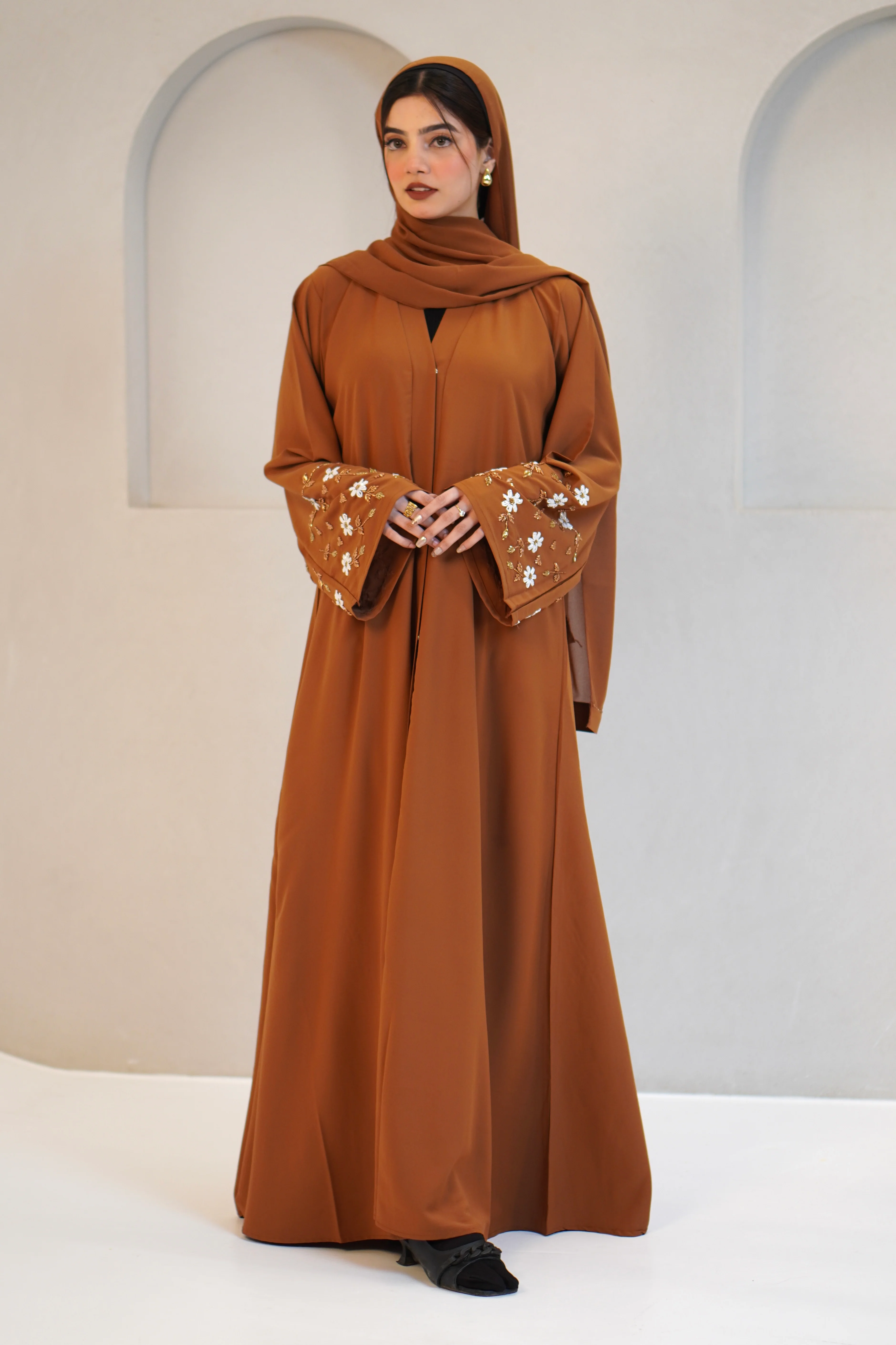 Sophie - Hand Sown Abayah - Image 3