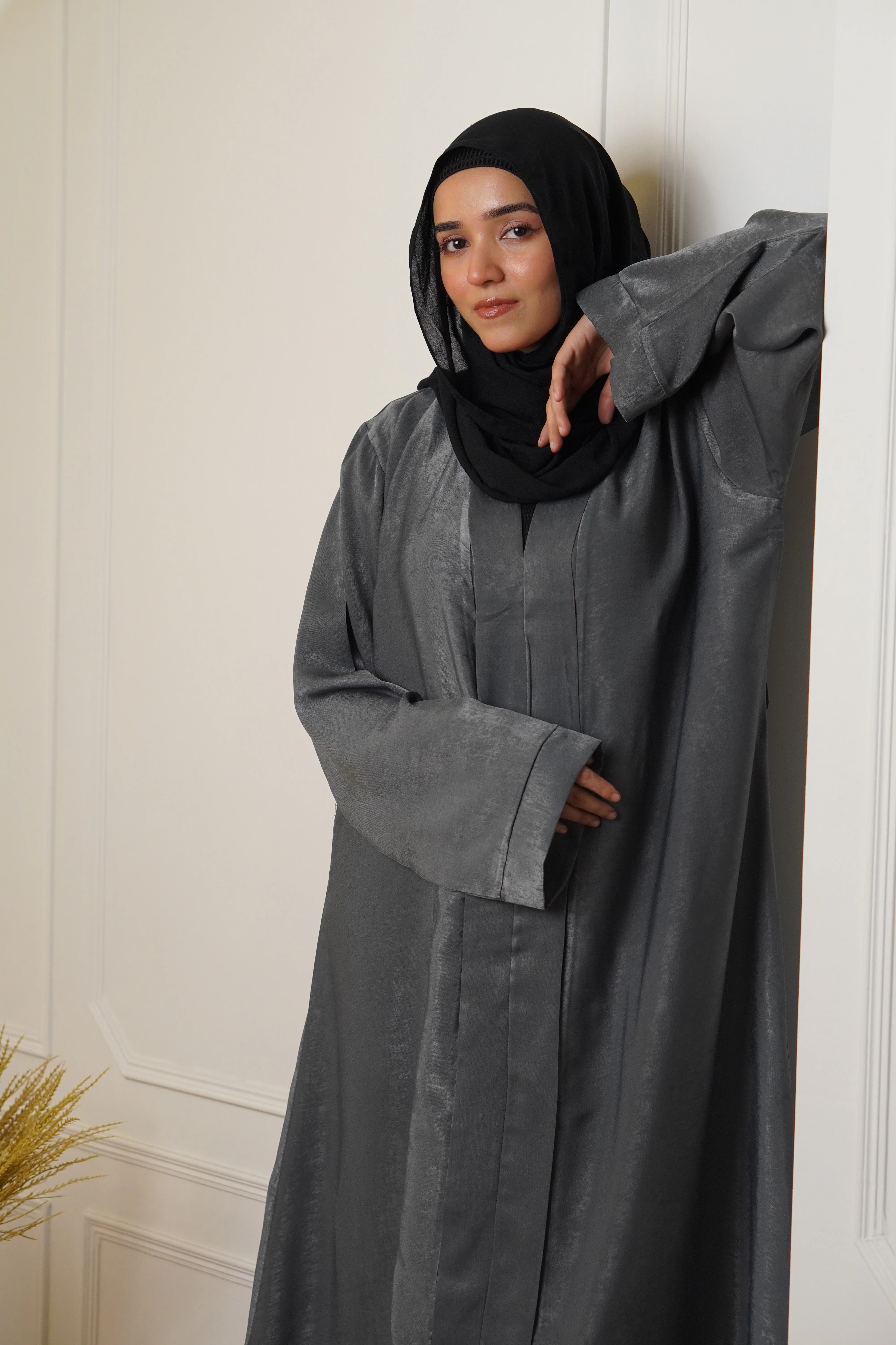 VELVET TOUCH ABAYAH - STERLING GREY - Image 5